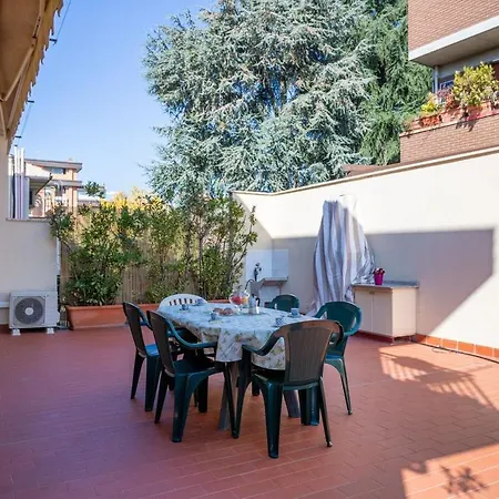 Bright With Large Terrace, Near Florence *